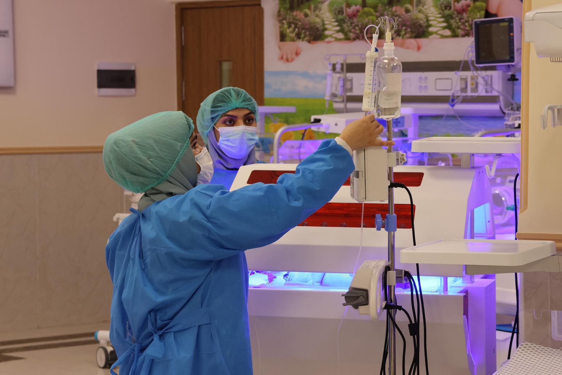 Neonatal intensive care unit